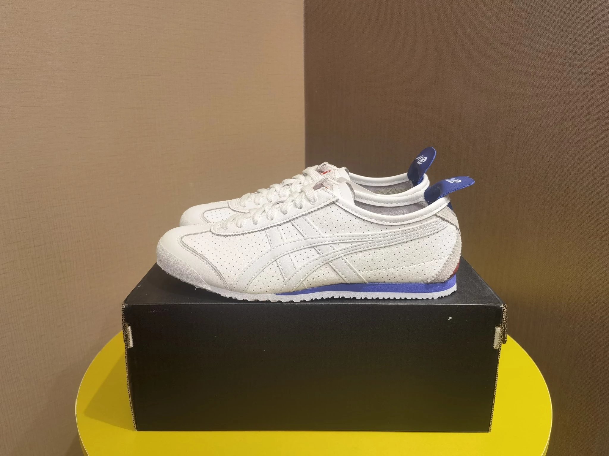 Onitsuka Tiger Sneakers Mexico 66 image 4