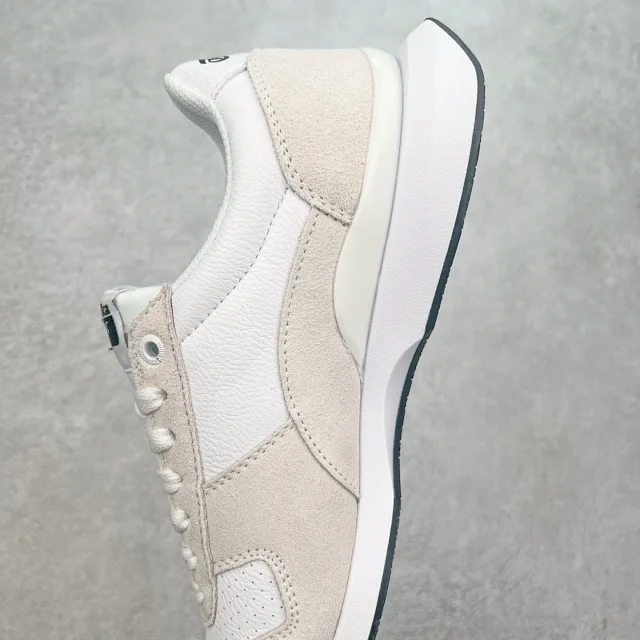 Onitsuka Tiger Ultimate 81 EX product detail image 5