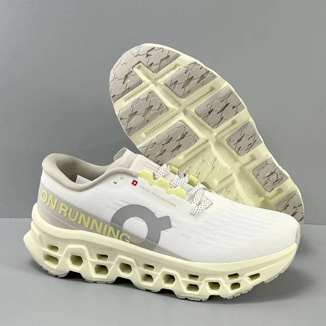 On Sneakers Cloudmonster 3 product detail image 5
