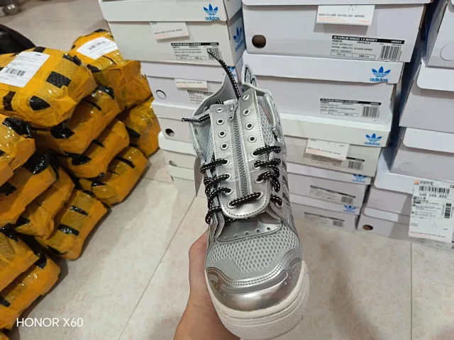 Adidas Sneakers Jeremy Scott Forum Hi Wings product detail image 7