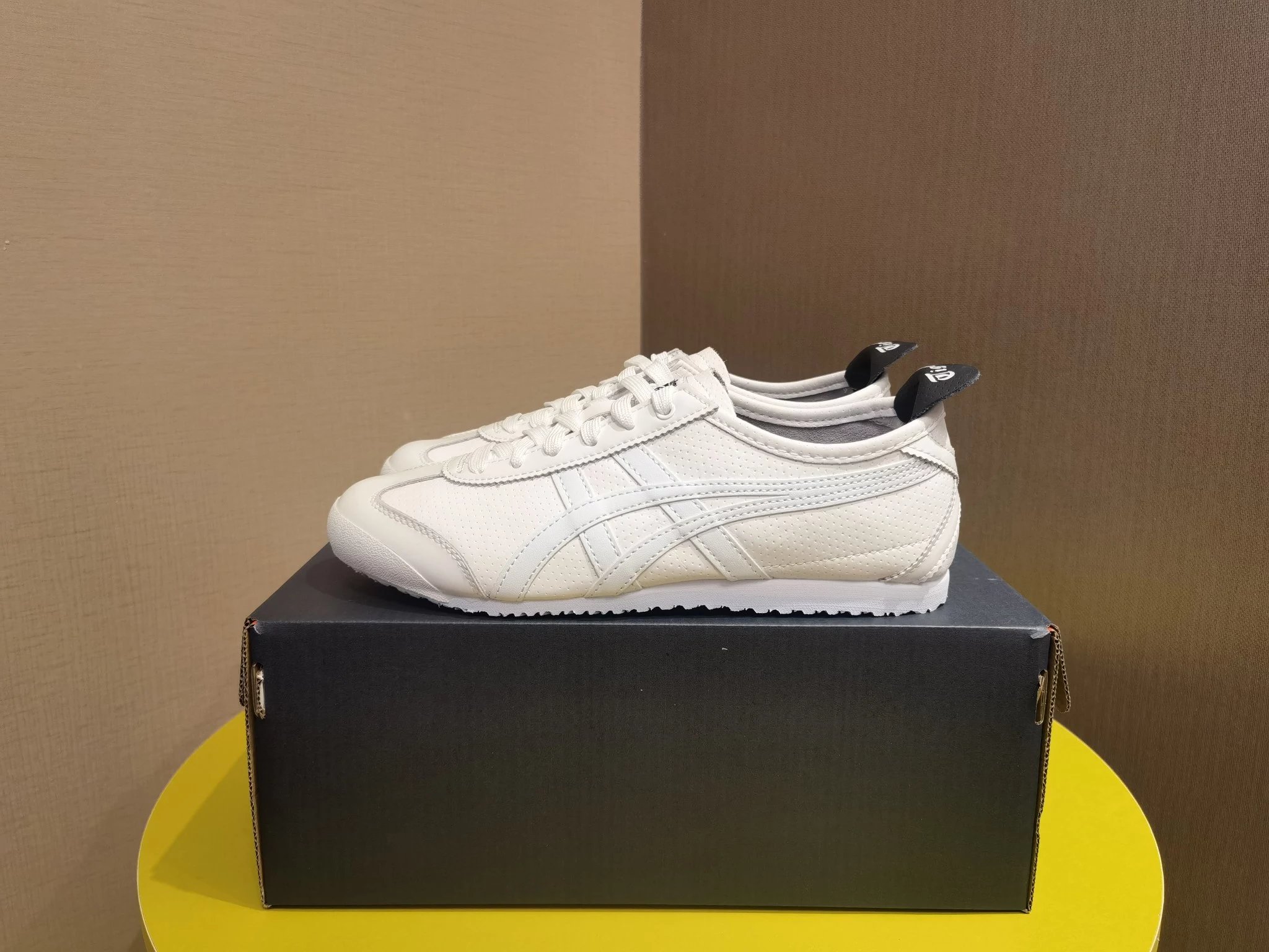 Onitsuka Tiger Sneakers Mexico 66 image 10