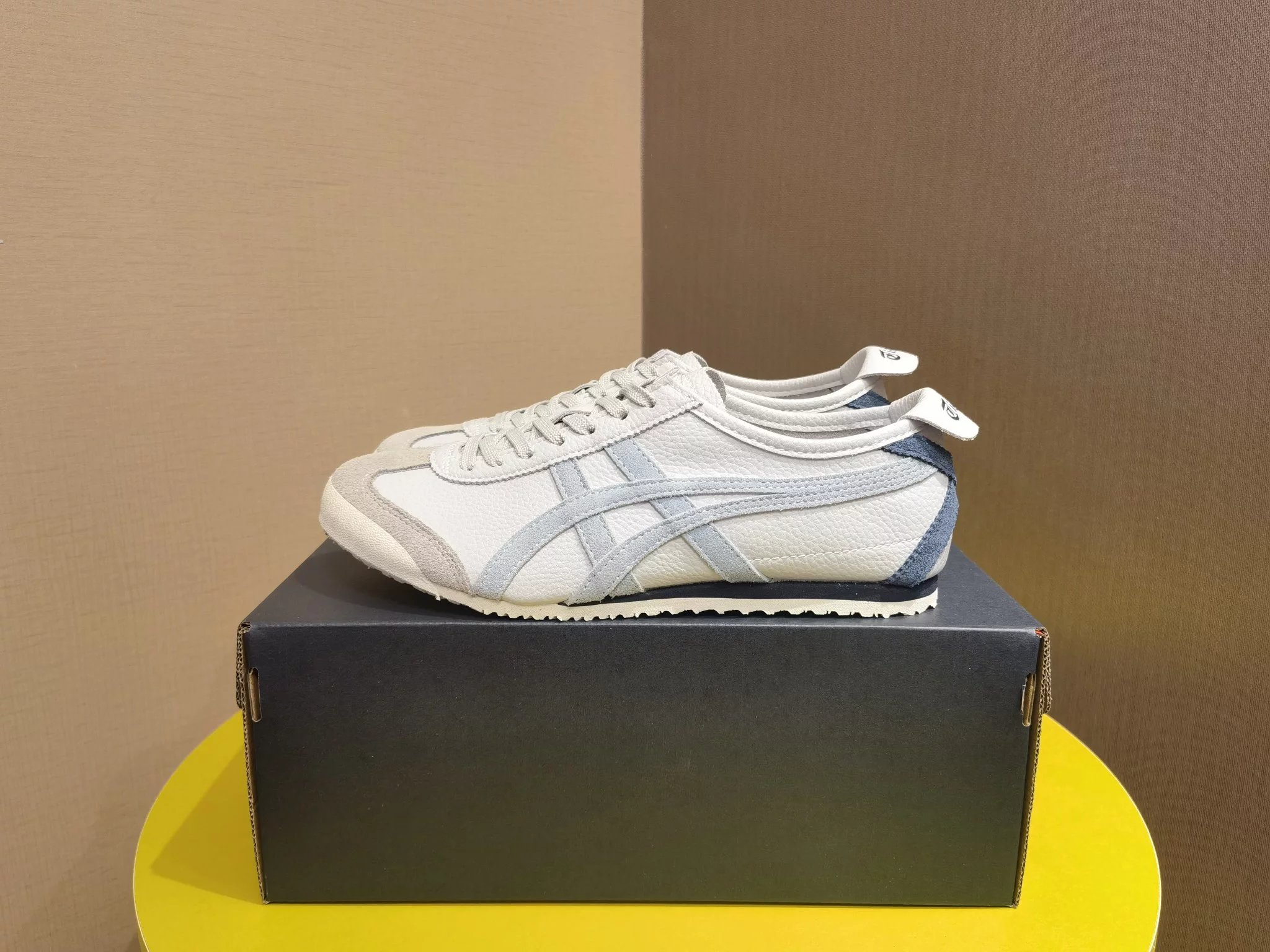 Onitsuka Tiger Sneakers Mexico 66 image 8