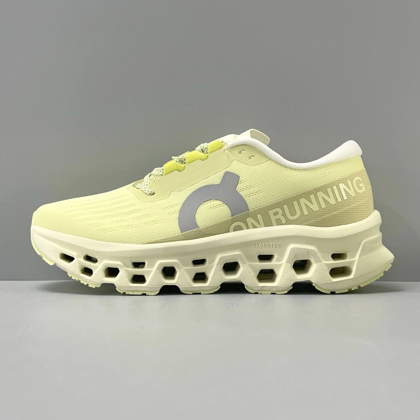 On Sneakers Cloudmonster 3 — *017