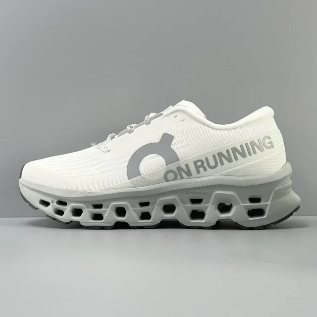 On Sneakers Cloudmonster 3 product detail image 11