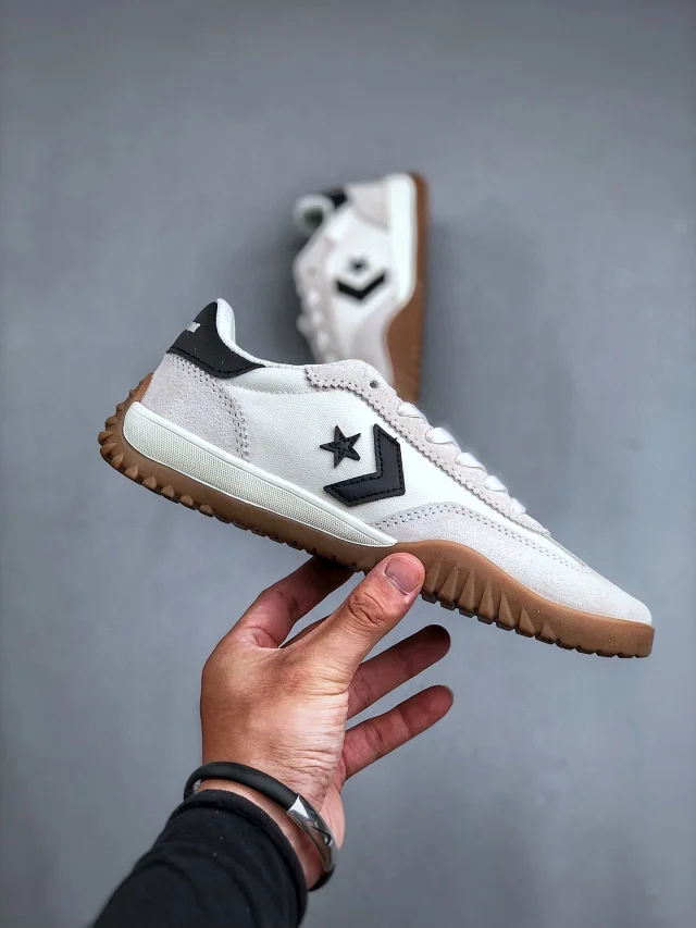 Converse Sneakers Run Star Trainer A08263C product detail image 26