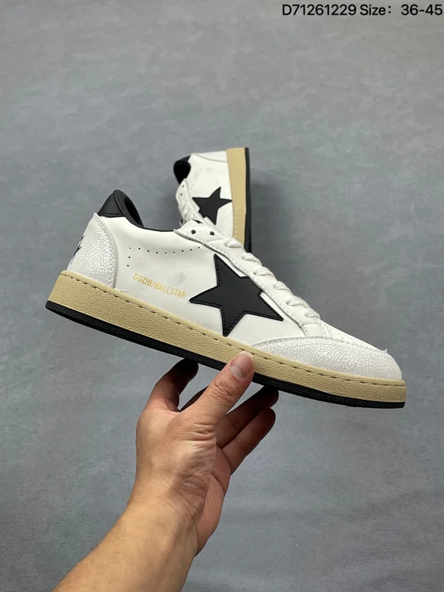 Golden Goose Sneakers Ball Star star-detail low-top product detail image 4