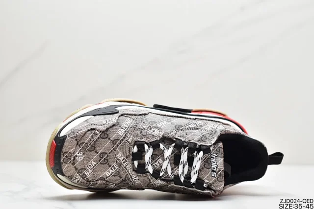 Balenciaga Sneakers logo-print chunky product detail image 9