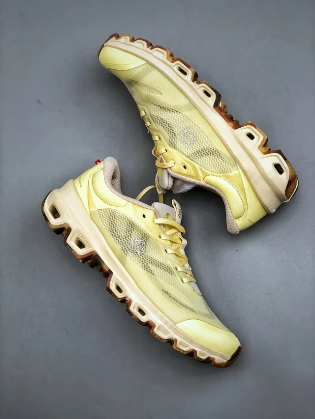 On Sneakers LOEWE x Cloudventure 2.0 product detail image 11