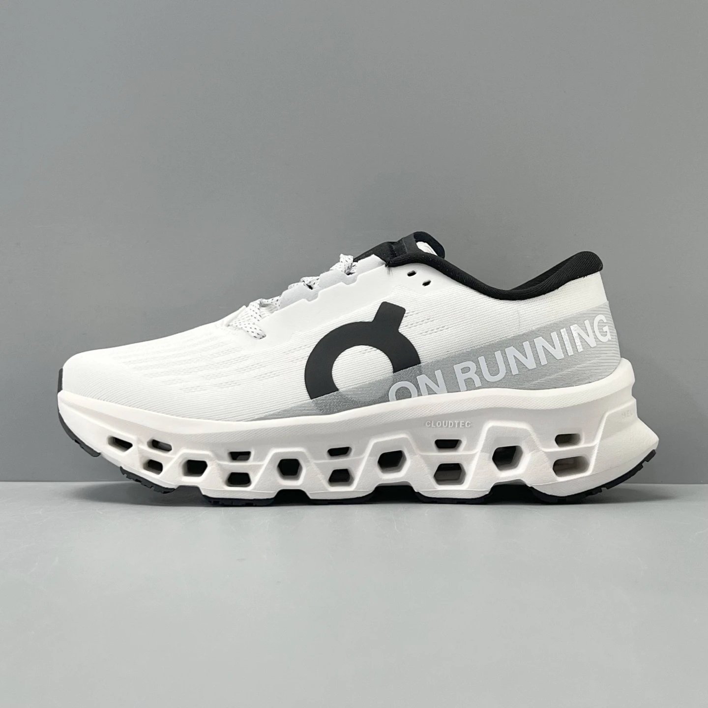 On Sneakers Cloudmonster 3 — *019
