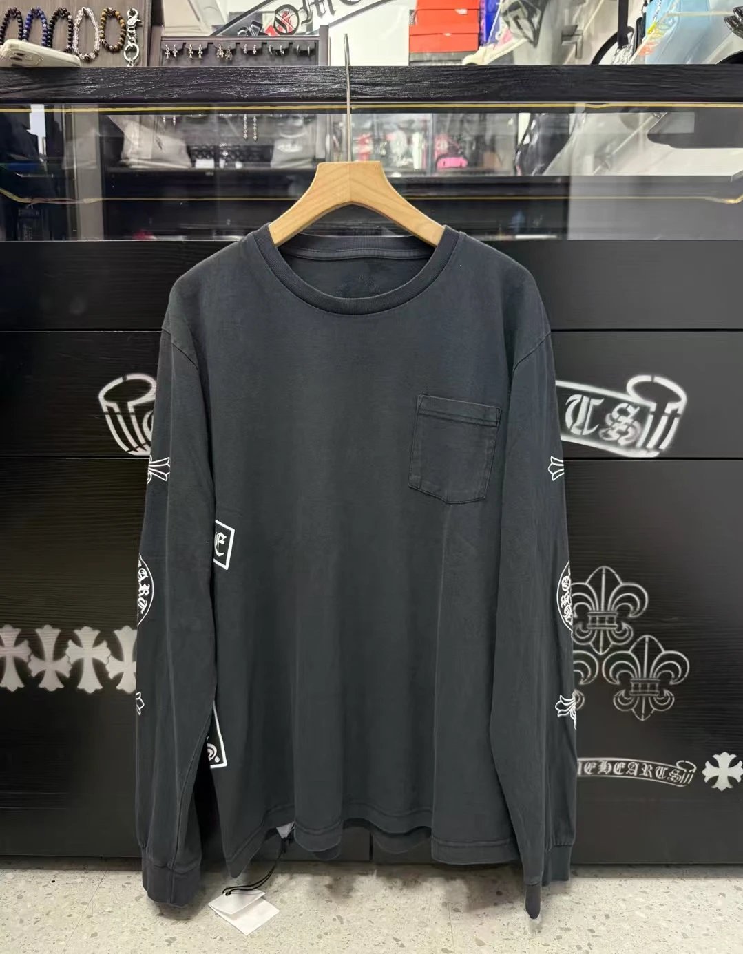 Washed Sanskrit letter flower arm long sleeved T-shirt exclusive source JG