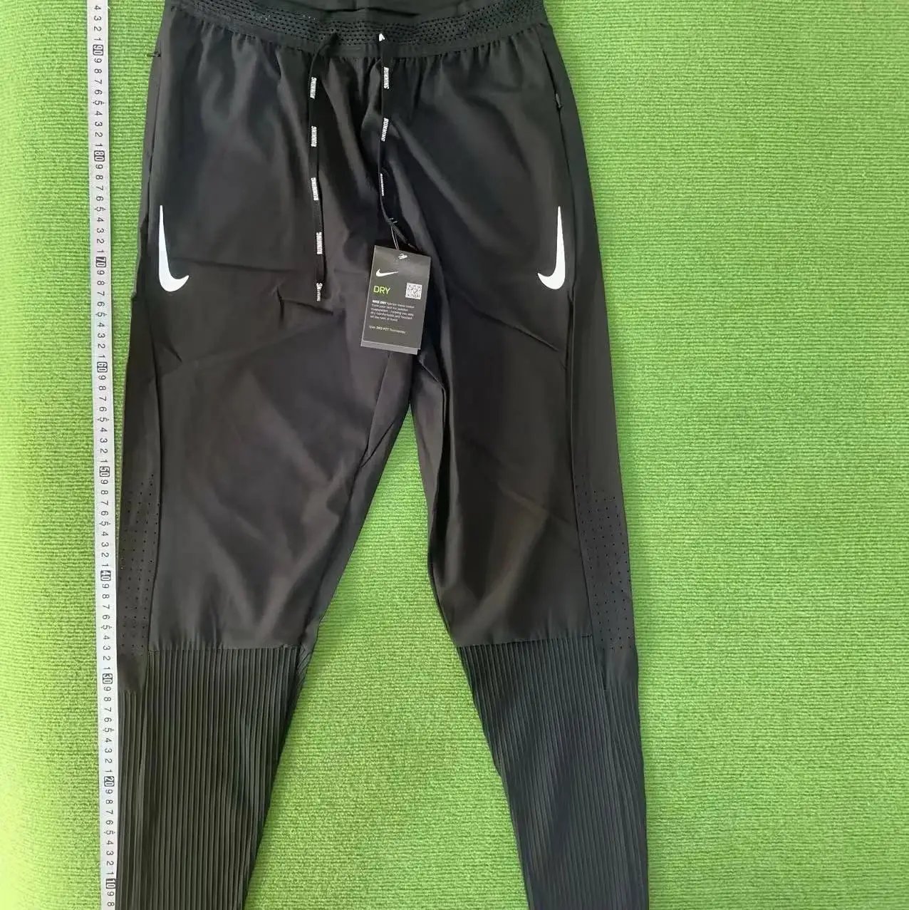 4. Sports pants