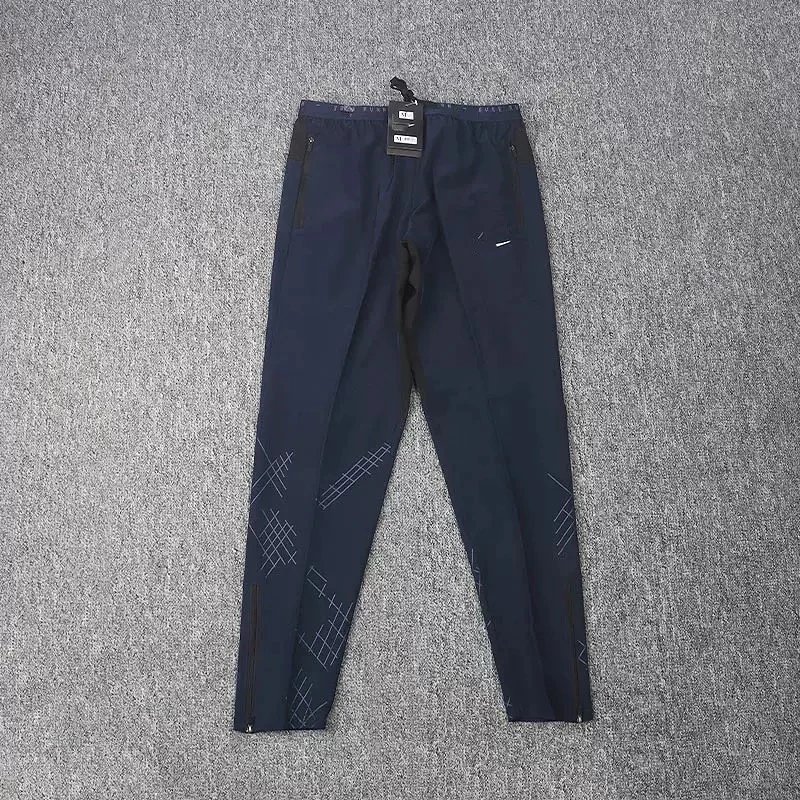 6 sports pants in navy blue