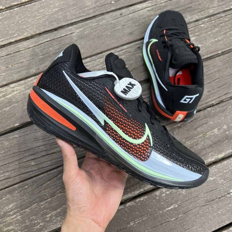 Men's shoes and women's shoes