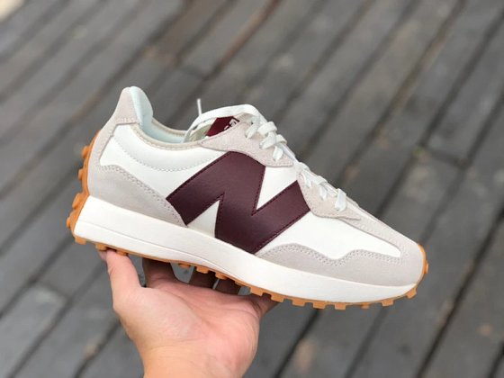 Men's shoes and women's shoes