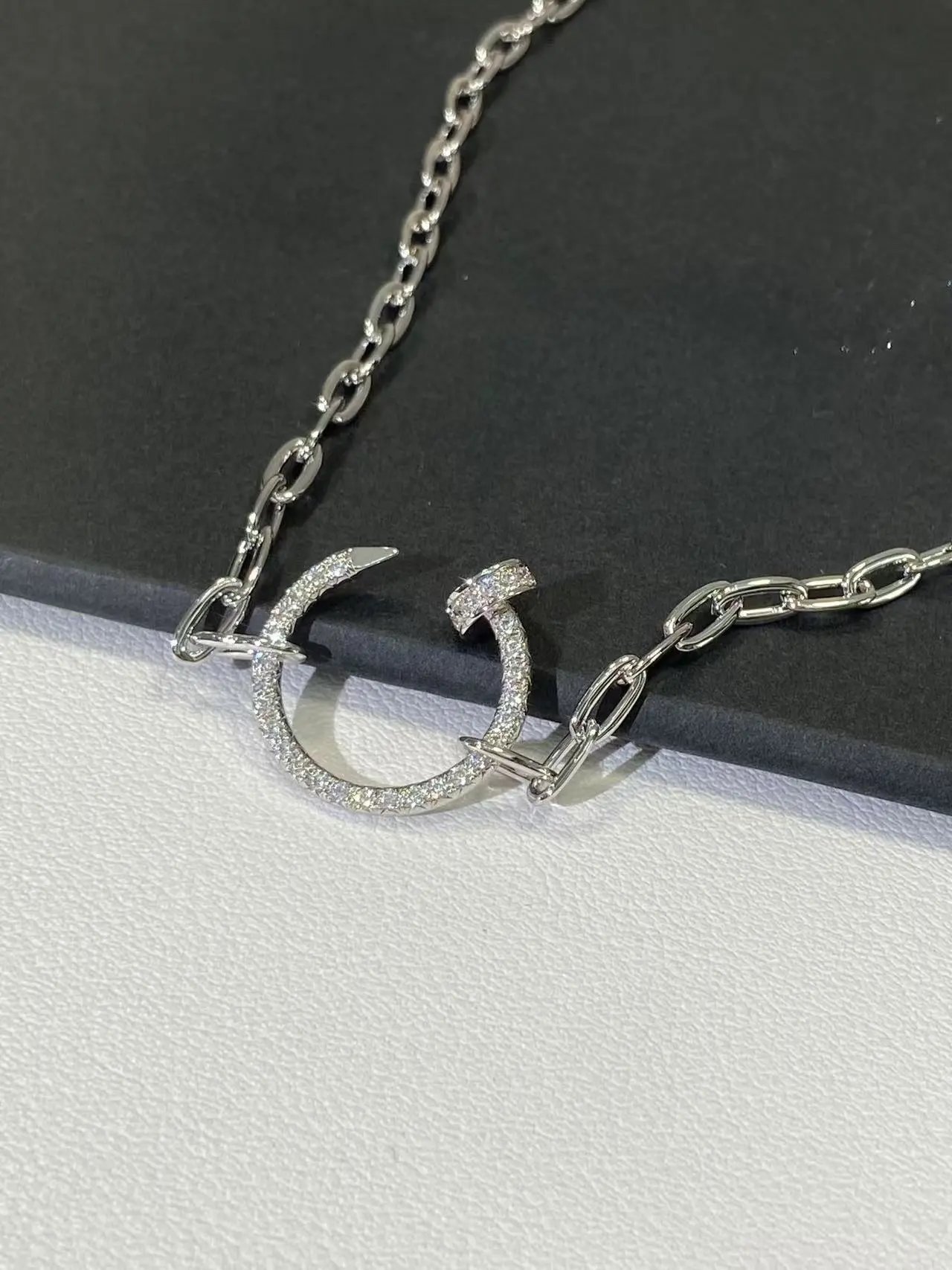 >>ALI A GRADE<<Cartier necklace