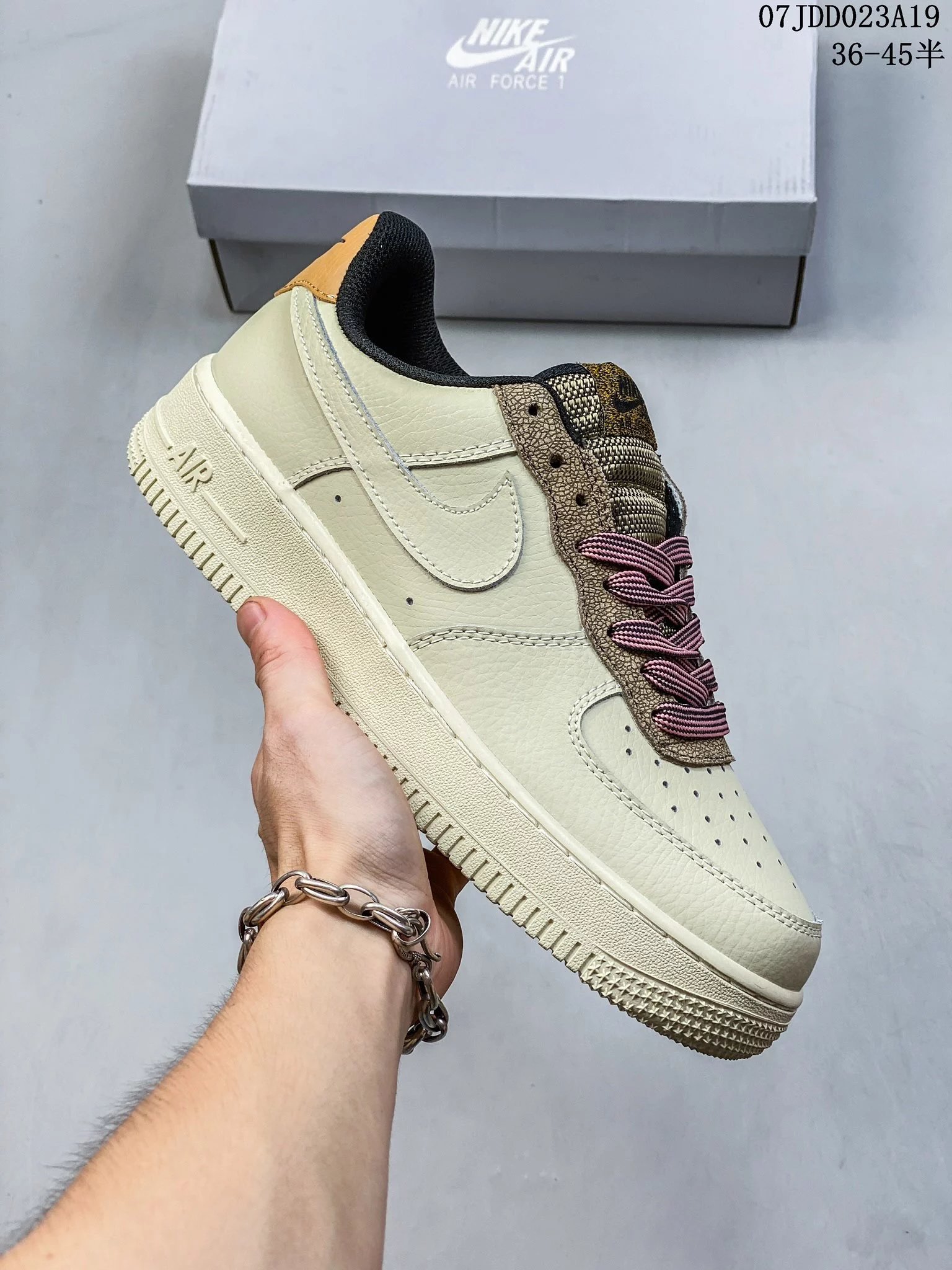 Nike Air Force 1 Low