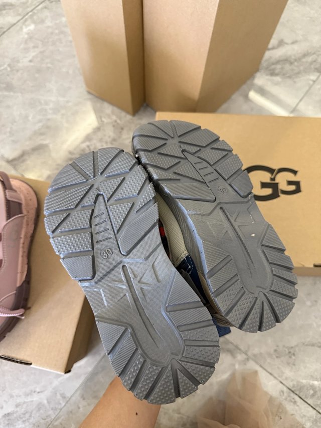 UGG Children's snow boots: seller detail photo 10
