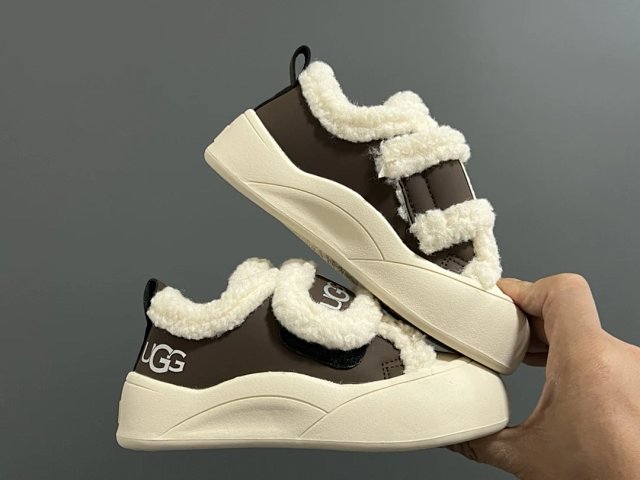 UGG Children's snow boots: seller detail photo 11