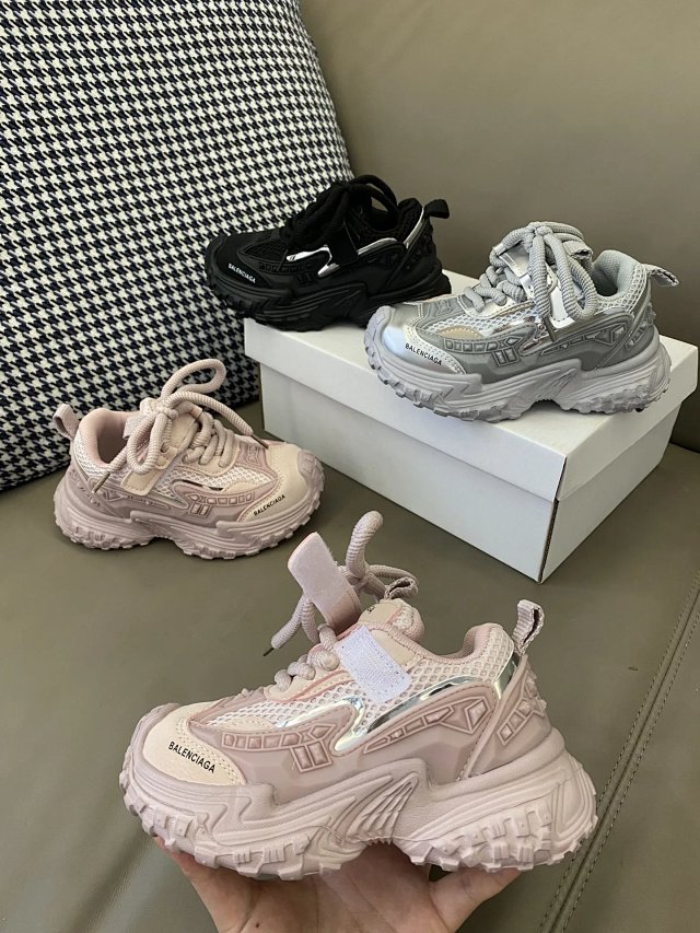 Balenciaga children's shoes: seller detail photo 13