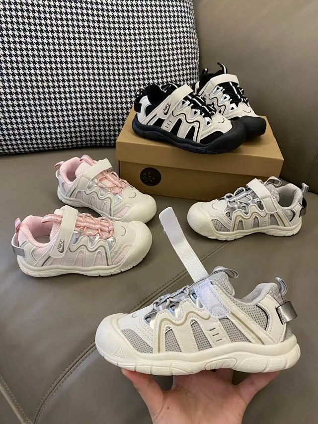 Nike children's Shoes: seller detail photo 1