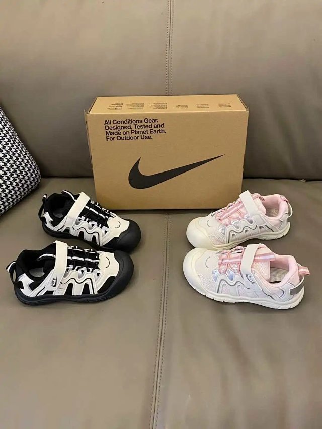 Nike children's Shoes: seller detail photo 11