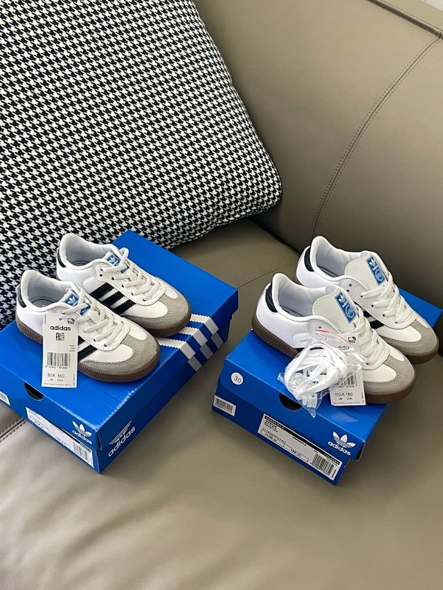 Adidas Children's Shoes: seller detail photo 13