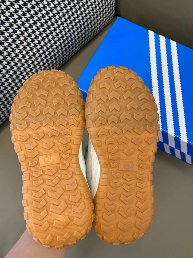Adidas Children's Shoes: seller detail photo 13