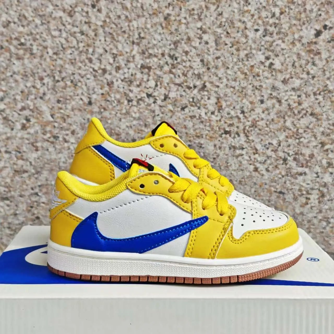 White Blue Yellow
