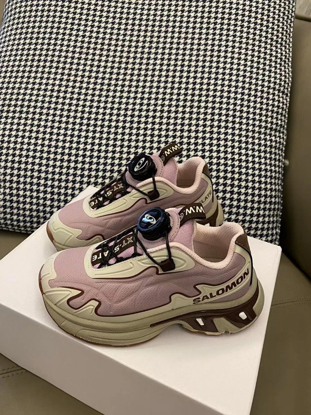 Salomon Children's Shoes: seller detail photo 13
