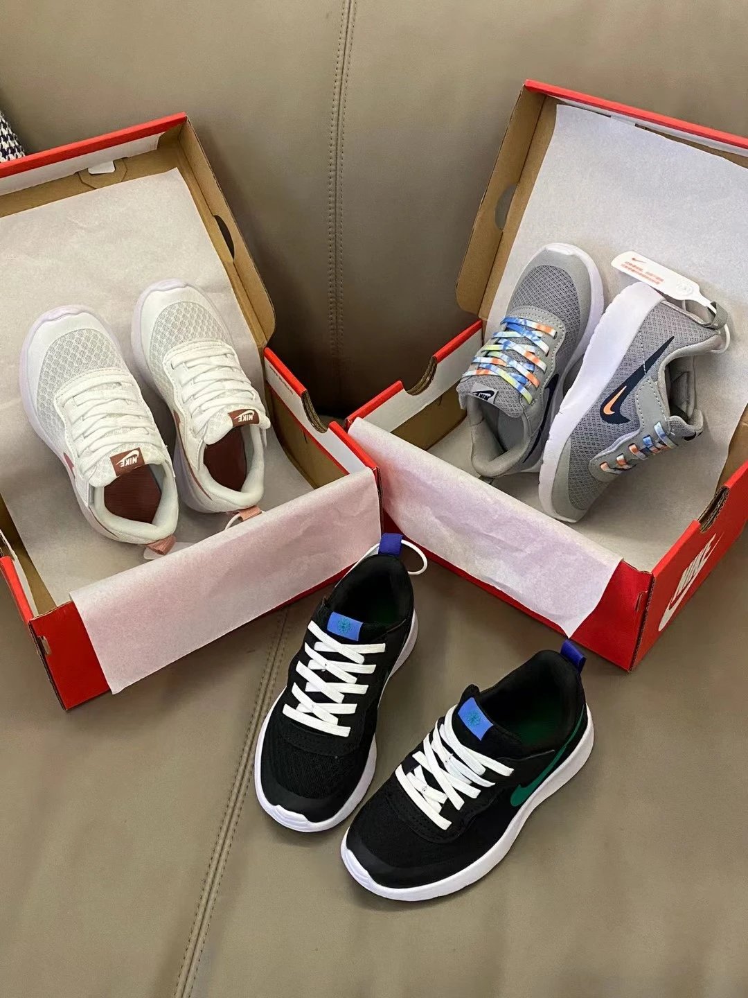 YY055 Summer New London Mesh Wing Velcro Sports Shoes for Kids & Toddlers Lightweight Outdoor Casual Sneakers