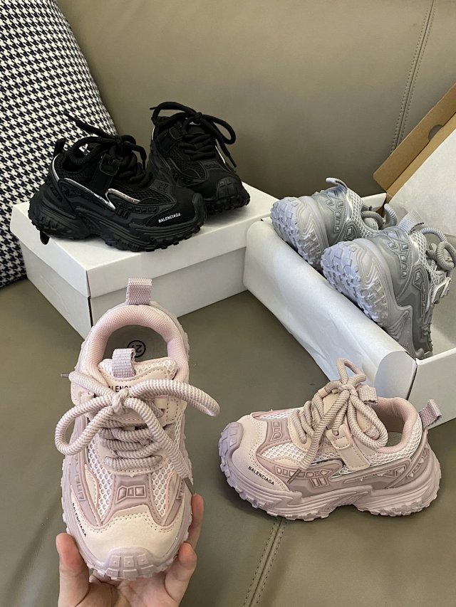 Balenciaga children's shoes: seller detail photo 4
