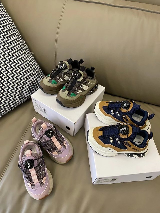 Salomon Children's Shoes: seller detail photo 2