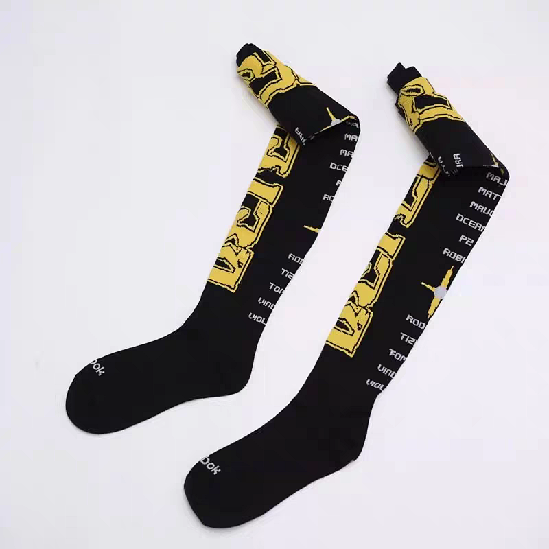 VETEMENTS WOMAN SOCKS