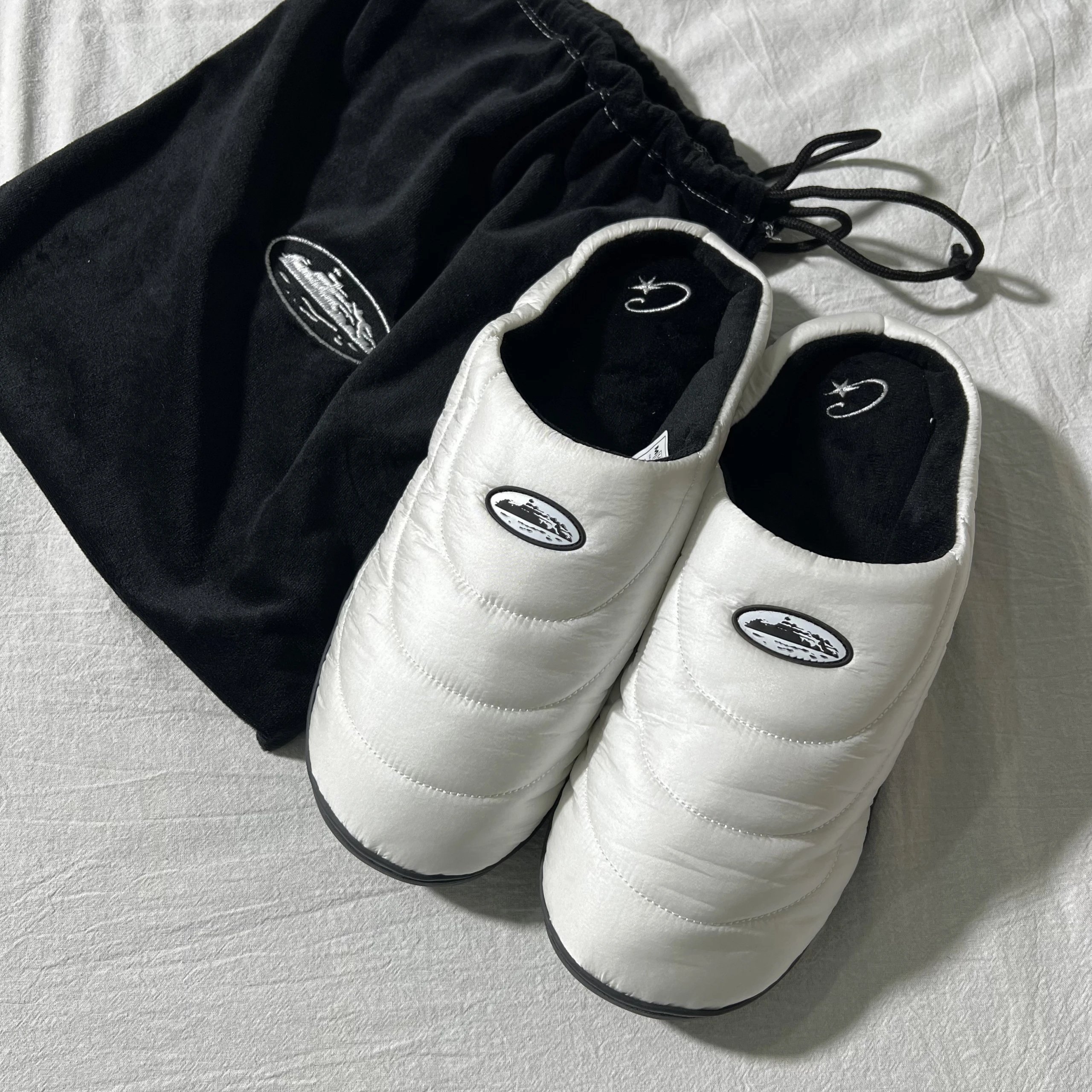 LB-16 high-quality island style comfortable slippers for both men and women on the street