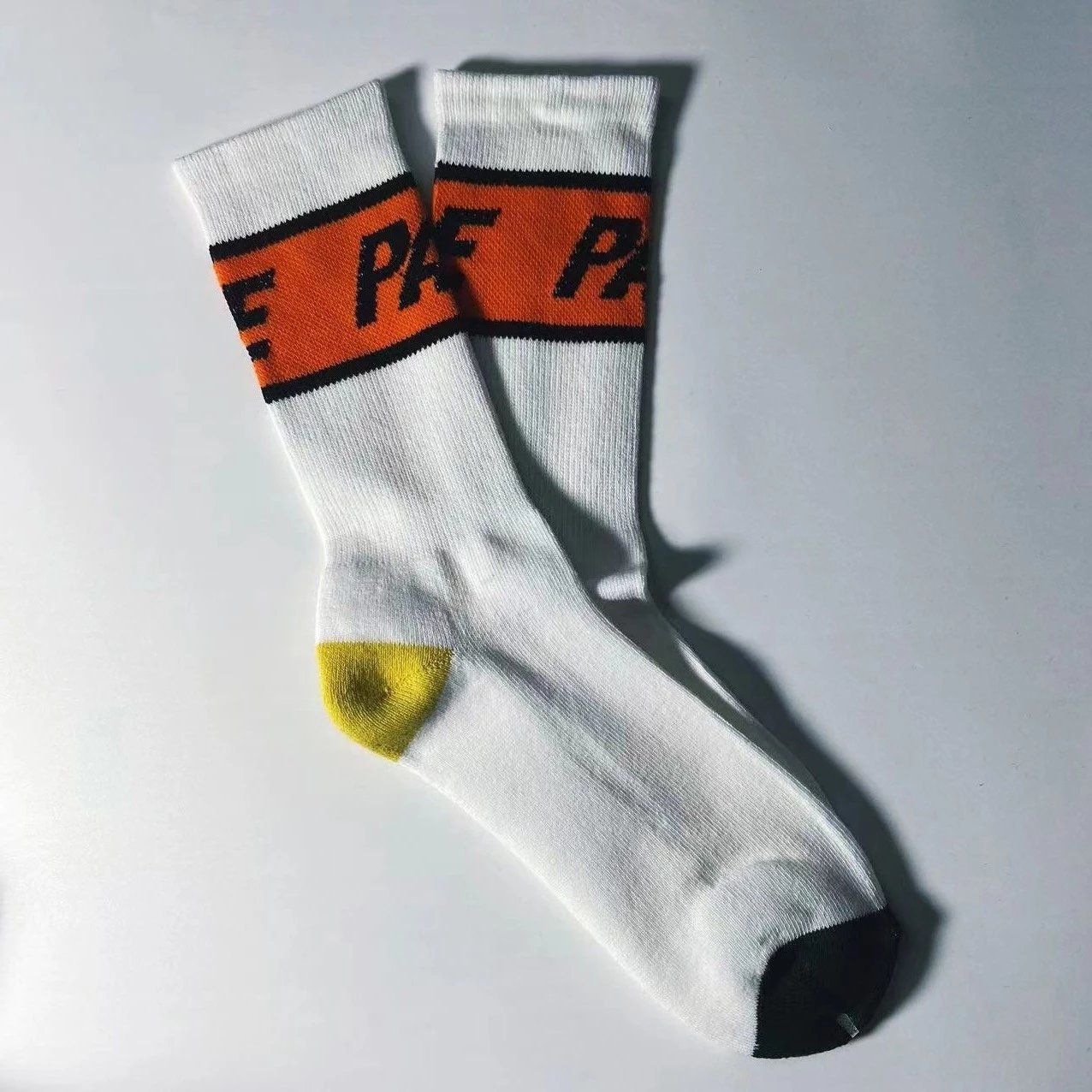 P橘白