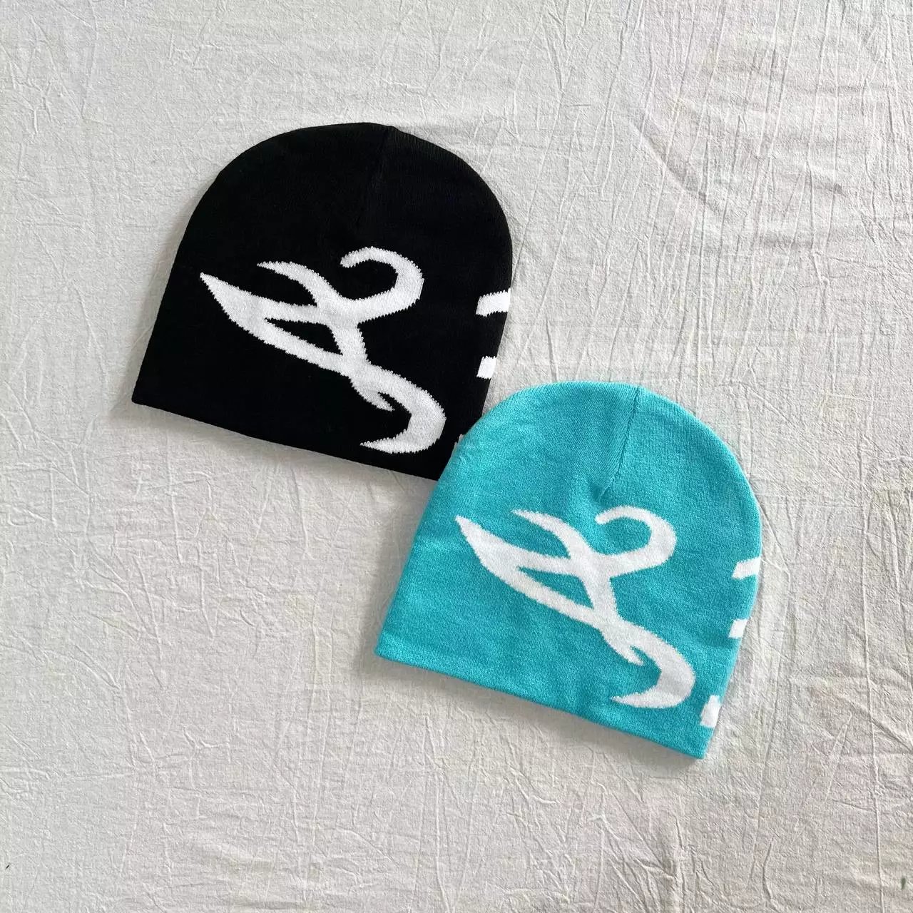 B22 Beanie [1 style]