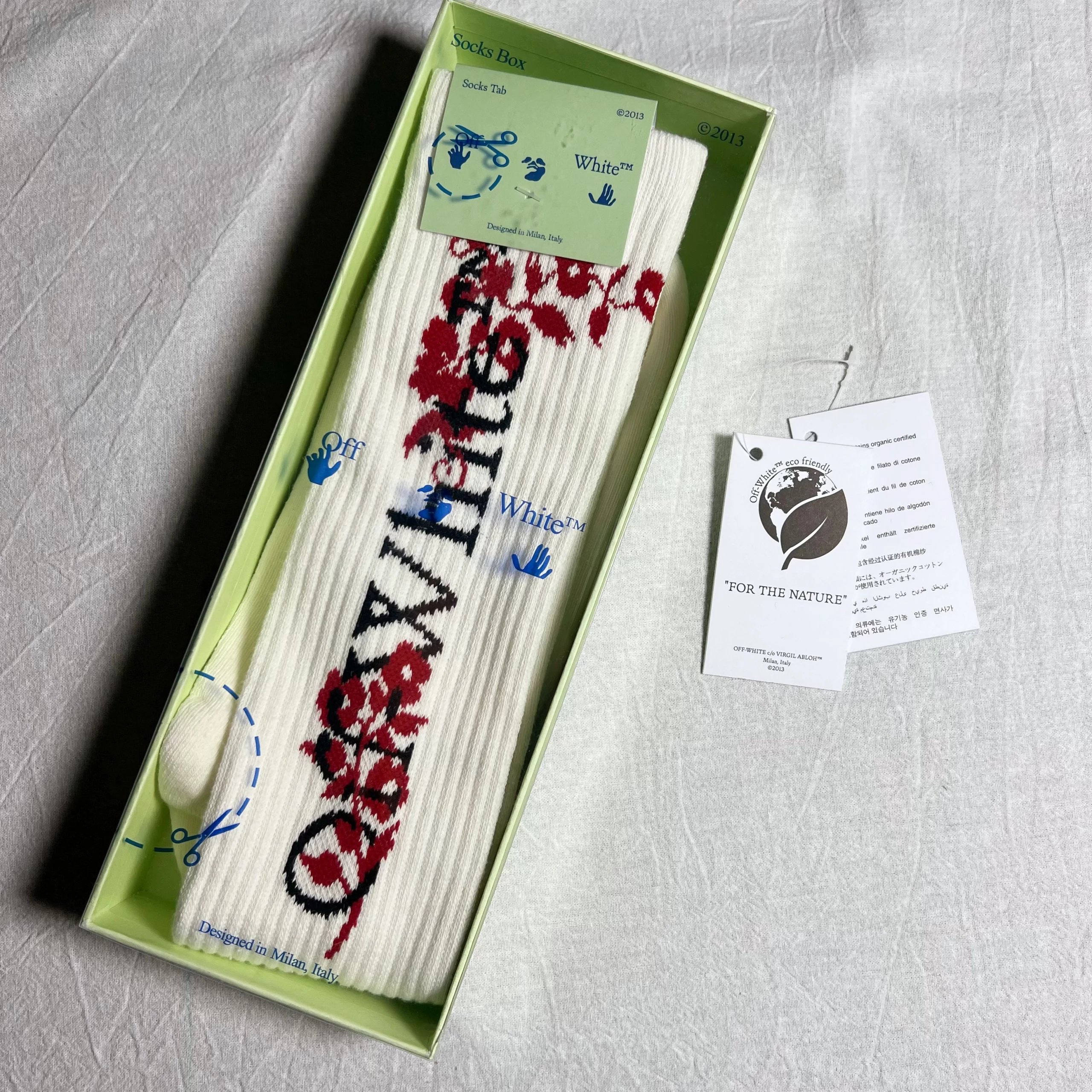 OFF WHITE lny flower socks 金针花袜子