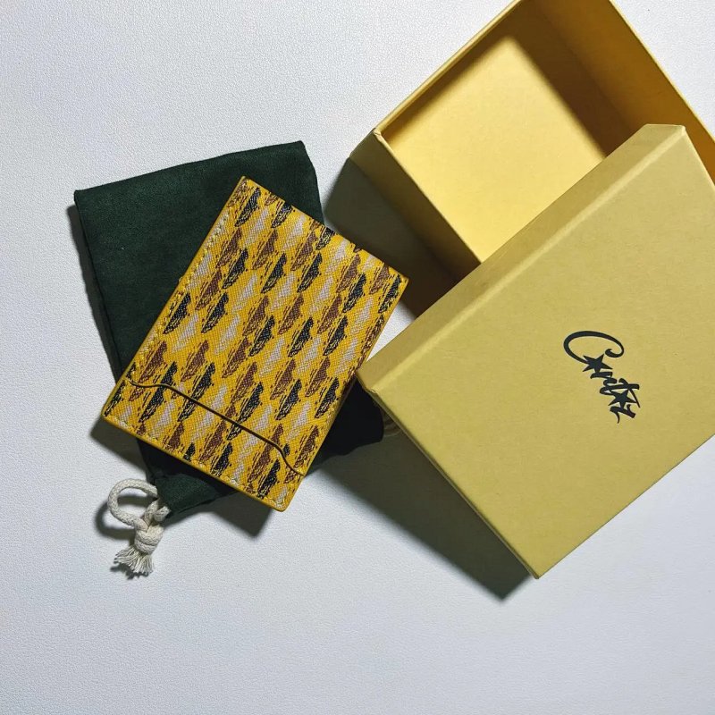 1;1 crtz rtw co card holder (with BOX dustbag and card)