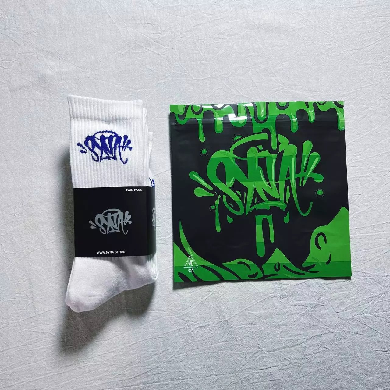 Design Sock with Graffiti Logo Black Socks - 3