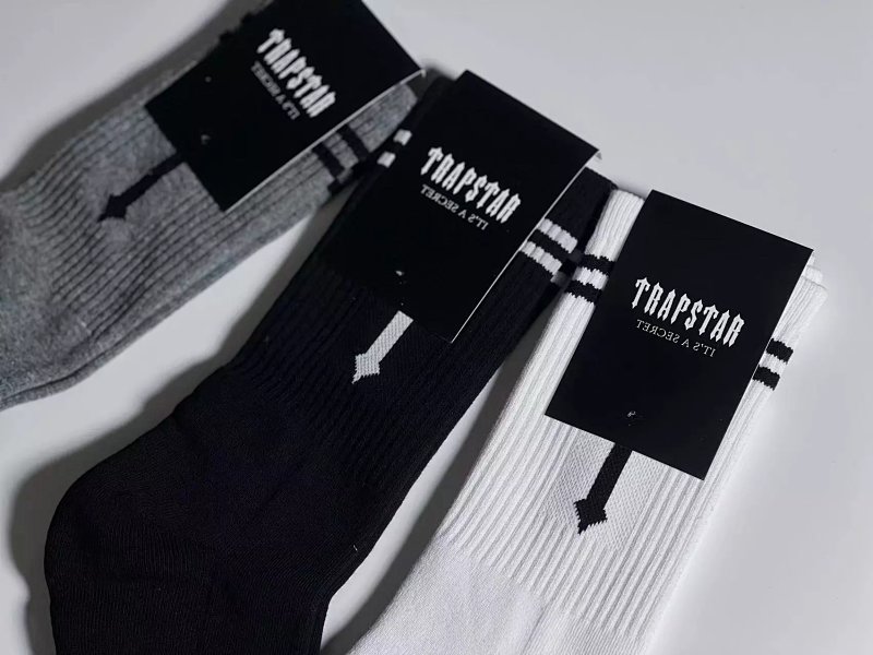 trap star black red logo towel socks