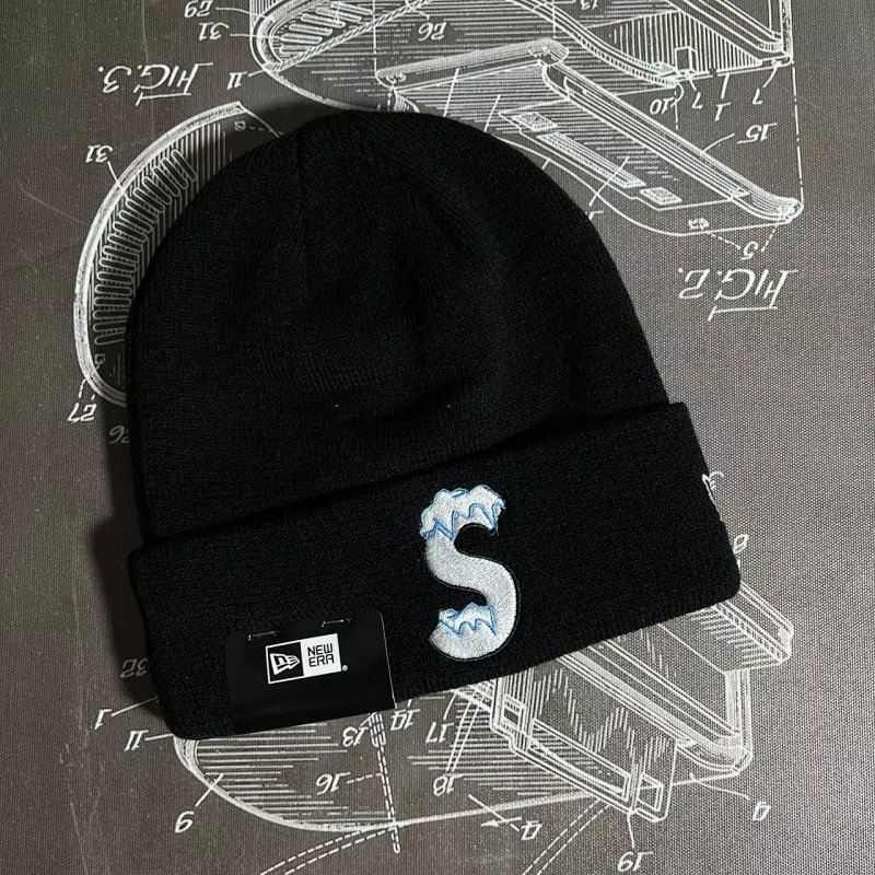 SU* S beanie