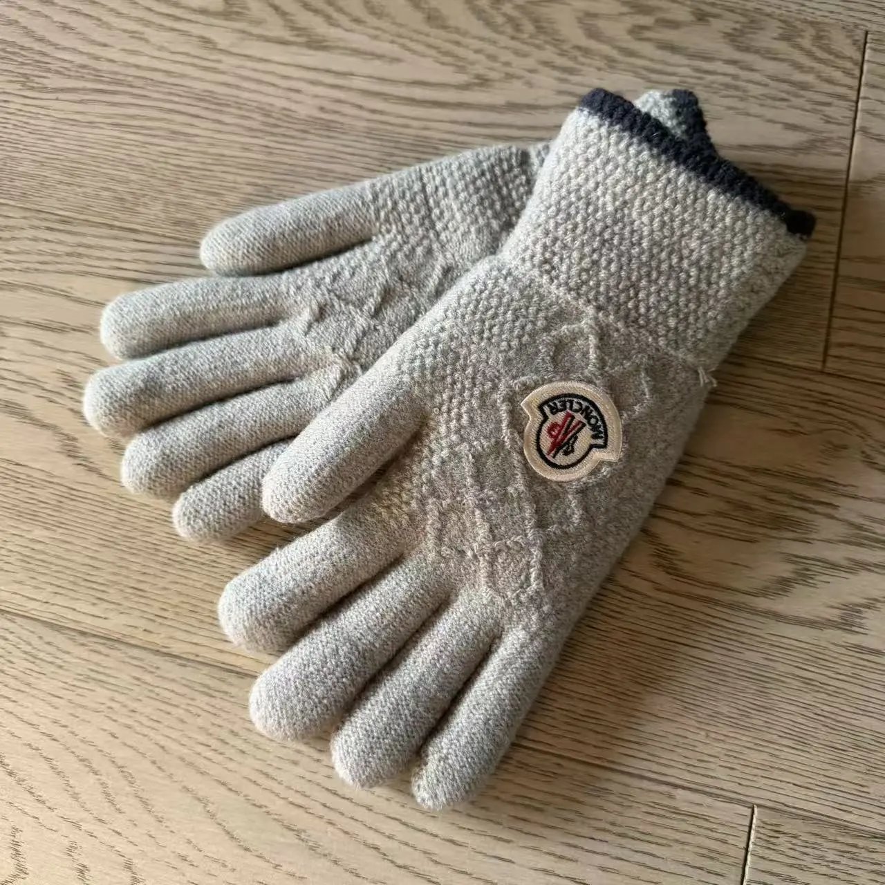 Door gloves with fleece white