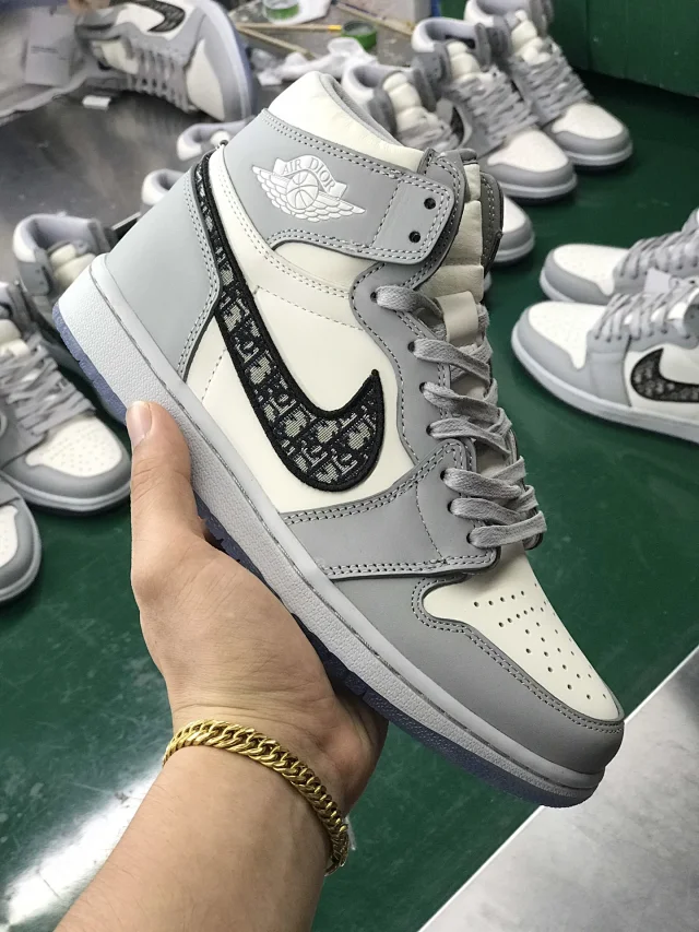 Nike Air Jordan 1 High product detail image 3