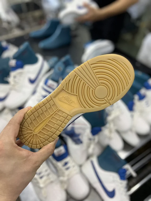 Nike Sneakers Dunk Low product detail image 18