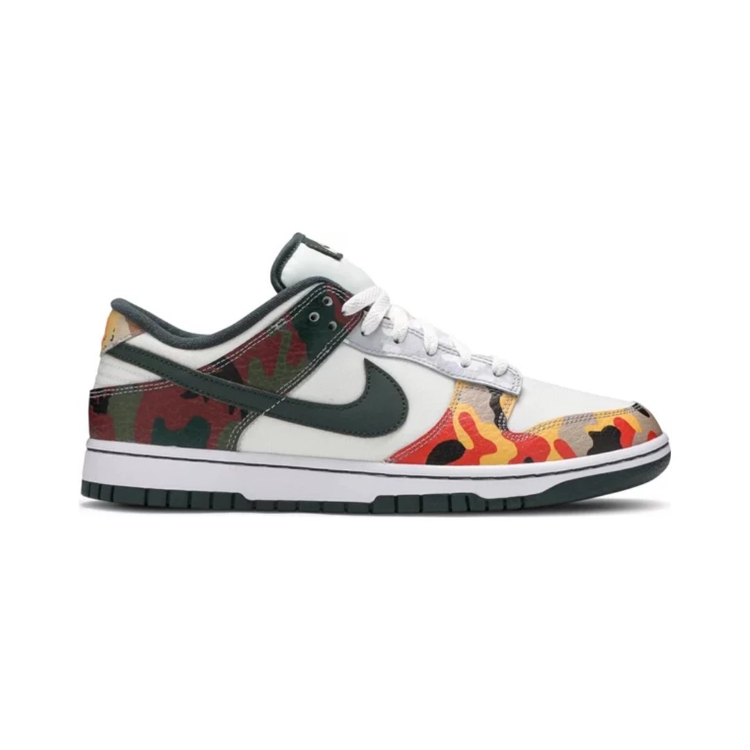 Nike Sneakers Dunk Low — Sail Multi-Camo