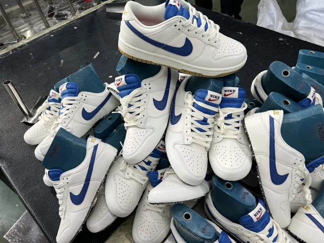 Nike Sneakers Dunk Low product detail image 30