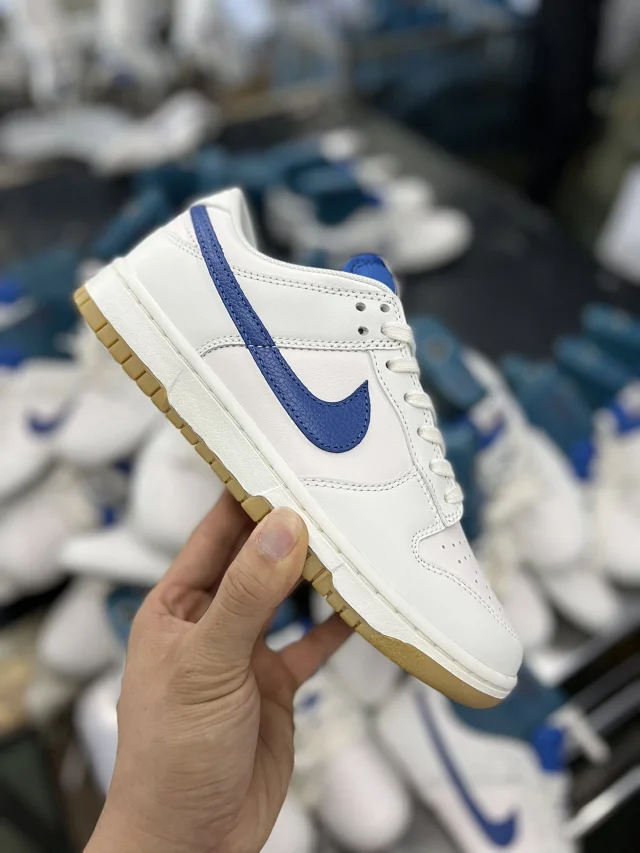 Nike Sneakers Dunk Low product detail image 14