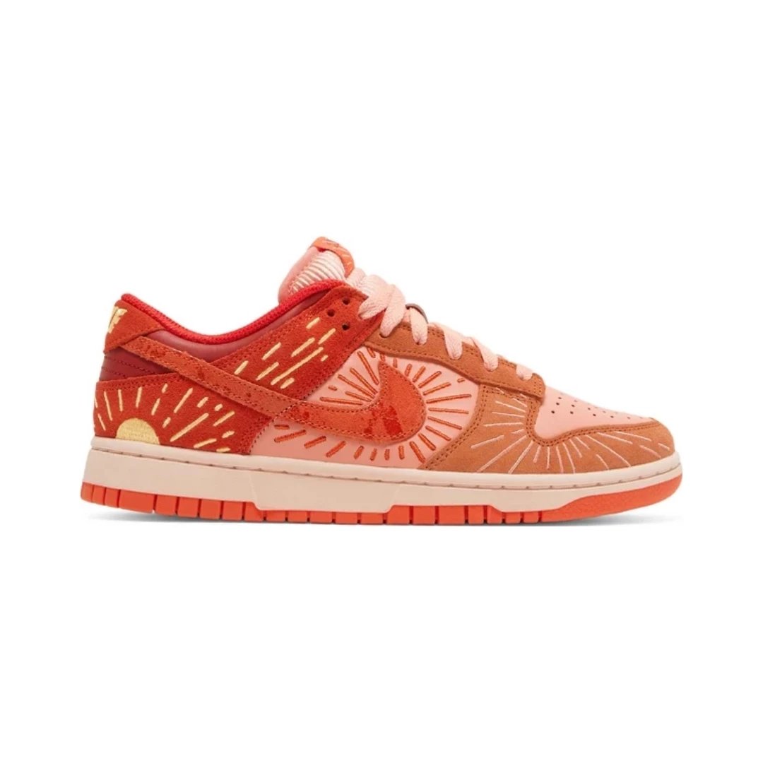 Nike Sneakers Dunk Low — Winter Solstice