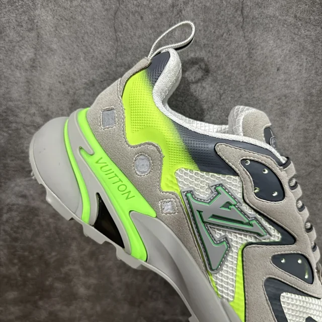 Louis Vuitton Sneakers LV Runner Tatic product detail image 25
