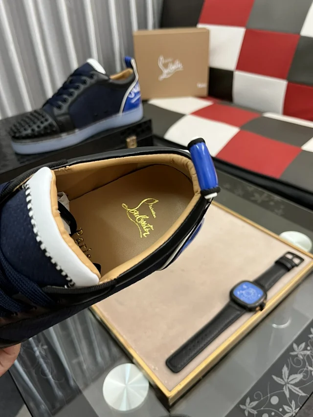 Christian Louboutin Sneakers Louis Junior Spikes low-top product detail image 79